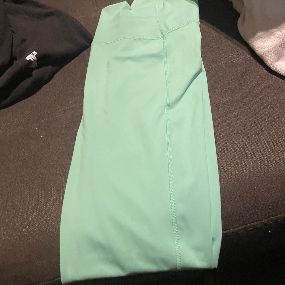 Mint leggings buttery soft feeling large